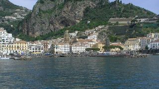 世界遺産のアマルフィ海岸を見ながら、アマルフィからサレルノへ船で・・・