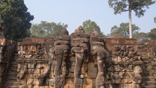 象の守り神だそうです。