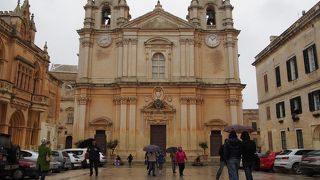 イムジーナを代表する教会