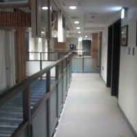 各階吹き抜け通路