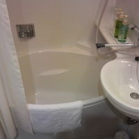 膝を抱えて入る風呂