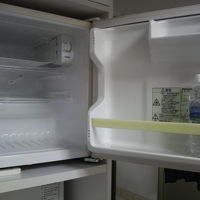 冷蔵庫には無料のペットボトル水