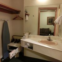 アイロンあり。