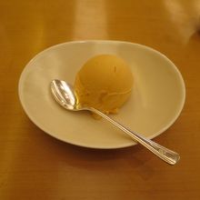 シャーベットも杏って、渋いですねぇ