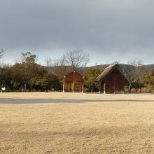岡山駅から徒歩圏内ながら、半田山を借景とした広大な敷地