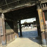 環七通り沿いの歴史ある日蓮宗寺院