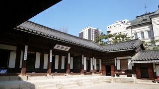 朝鮮王朝第26代王、高宗が少年時代を過ごした場所。