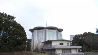 香淳皇后さまの還暦記念の音楽堂です