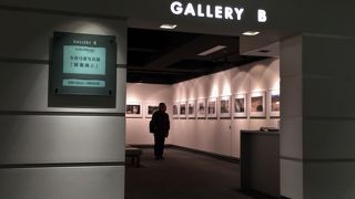 カメラ事業から撤退したのにギャラリーを続ける企業姿勢が立派だ