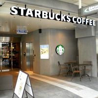 1Fにスタバがあり便利です。
