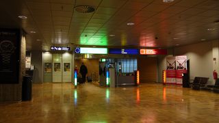 木のぬくもりを感じる空港