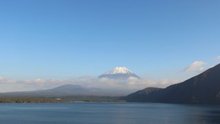 富士五湖の一番西側。