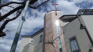 聖書の教えを重んじるキリスト教の教会です。