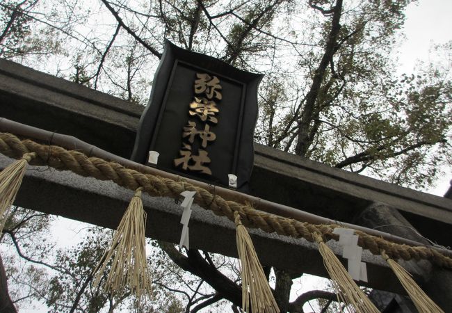 鶴橋の守り神様として歴史ある神社