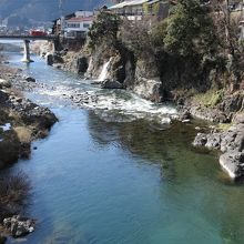 「新橋」からの眺めも美しい