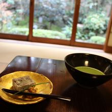 食後のお茶とお菓子