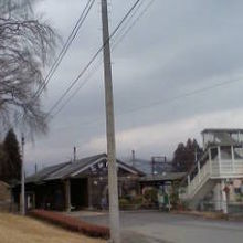 すぐそばにある上今市駅