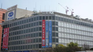 シニア向け商品が充実。それと駅弁フェスティバルでも有名。