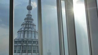 オブザベーションデッキへのチケット売り場を見つけるのに迷いました