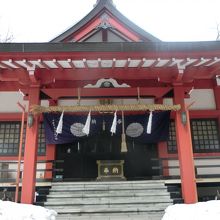 「浅間神社」も隣接しています。