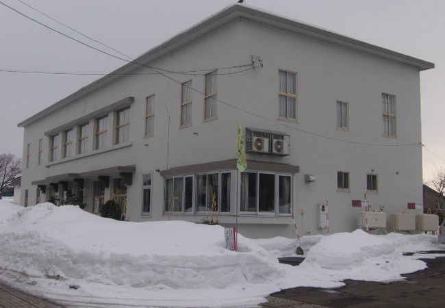 旧岩見沢警察署庁舎をホールとして運用しています