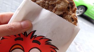 大きなクッキーで食べ応えアリ