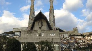 ガウディを思わせる