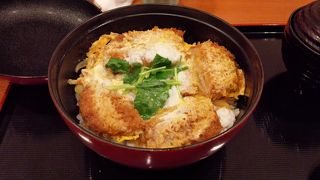 平日限定ランチがお得。