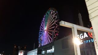 かつて、並んだ記憶も。