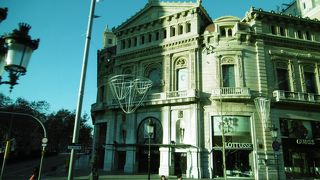 静かなグラシア通り