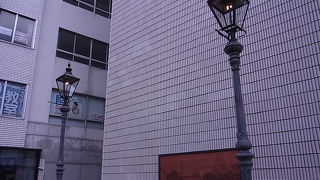 日本を明るく照らした