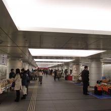 丸の内行幸マルシェ・青空市場