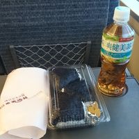 朝食時間より前にチェックアウトしたがおにぎりを用意してくれた