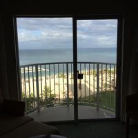 プール、海もバッチリ見えます！