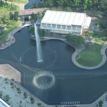 ペトロナスツインタワーから見下ろした噴水