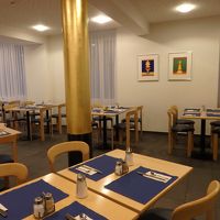 中に入ります。