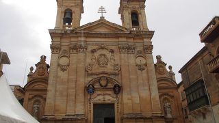 ヴイクトリアの美しい教区教会