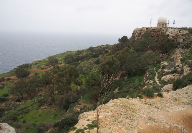 マルタ島南岸の切り立った崖