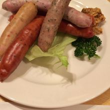 ソーセージ盛合せ