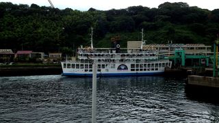 鹿児島市内から桜島まで15分間隔くらいで運行してます