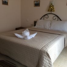 ましなのはベッドだけ。