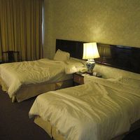 セミﾀﾞﾌﾞﾙのベッドとシングルのベッド。広いです