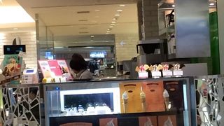 チーズケーキ、ソフトクリームも