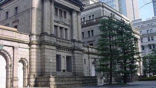 重厚な建築物です