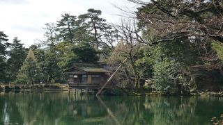 兼六園「六勝」の一つ「宏大」の霞ケ池