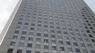 新宿西口の超高層ビルの先駆けでした