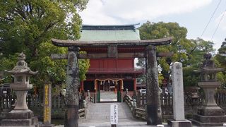 とても歴史の長い神社(与賀神社)