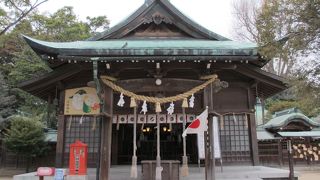 パワースポットの神社で、境内には八坂神社や稲荷もありました。