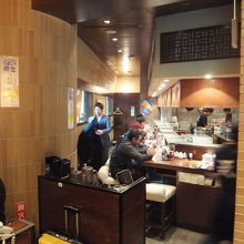 カウンター席の様子