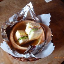 名物のリングトーストです。